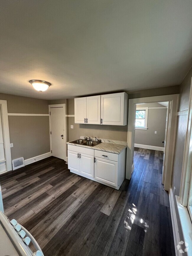 Building Photo - 6216 W Richmond Ave Rental