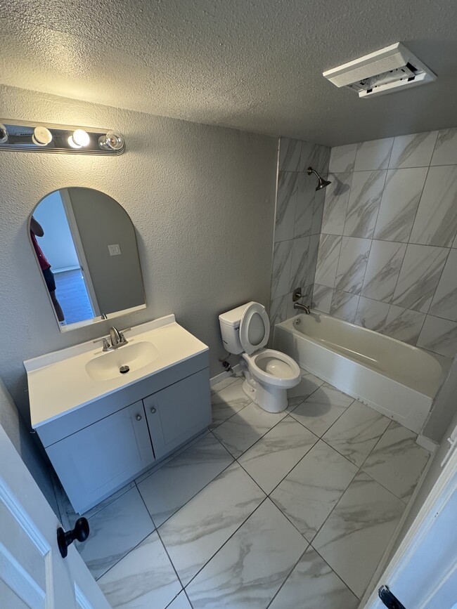 Photo - 514 N Ash Ave