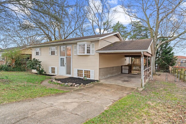 Photo - 771 Stevenson Rd