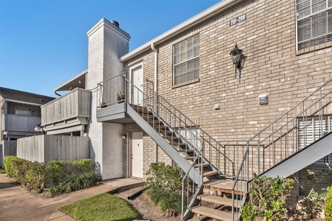Building Photo - 8787 Brae Acres Rd Unit 204 Rental