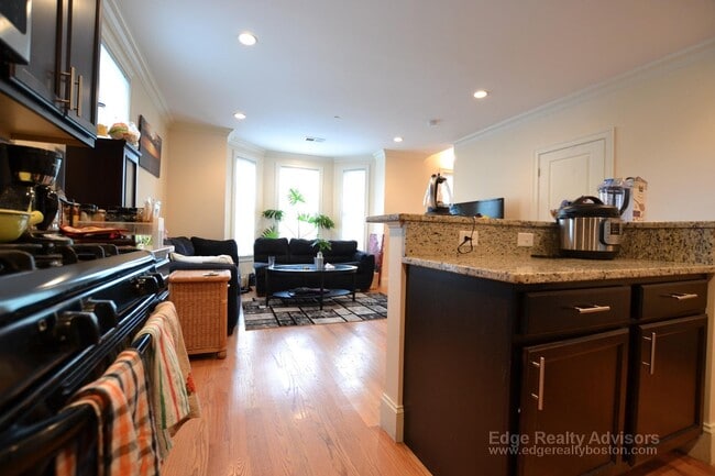 Photo - 11 Sparhawk St Unit 3