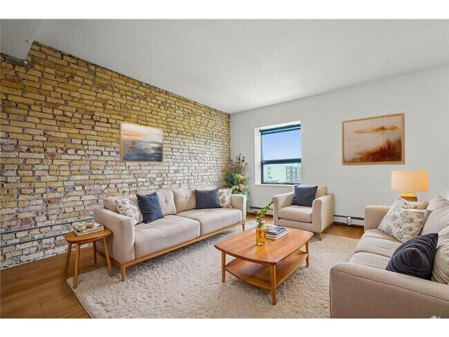 Building Photo - 2109 Blaisdell Ave Unit 402 Rental