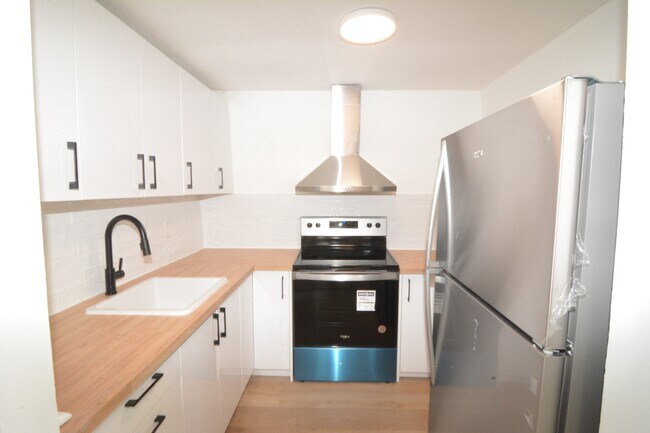 Photo - 137 Oakdale Ave Unit 3