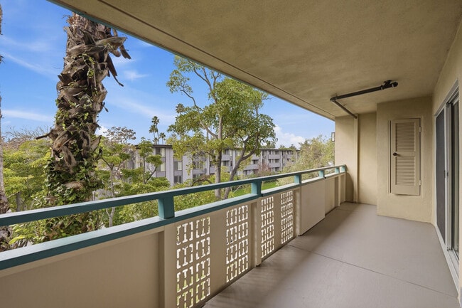 Photo - Fayette Arms Apartments