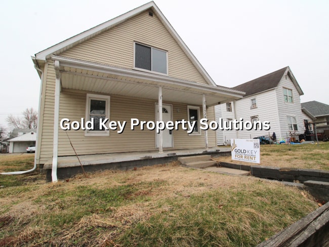 Building Photo - 4 BR 1.5 BA House with Central Air and Covered Porch (SECTION 8 APPROVED)