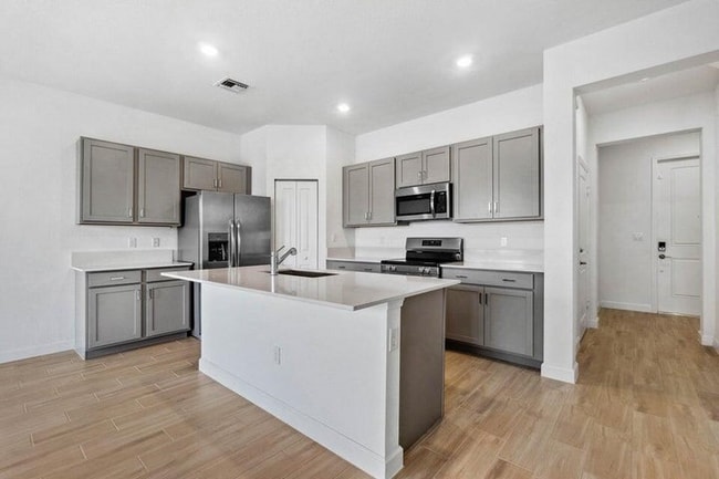 Building Photo - 4159 Lagoon Shore Dr