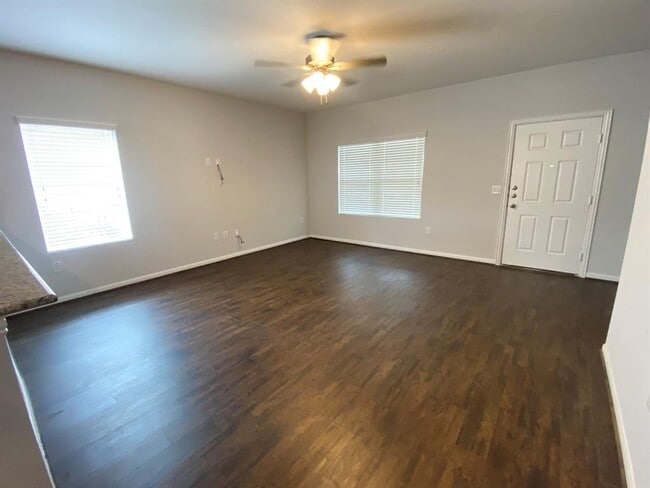 Photo - 220 Timber Brook Dr
