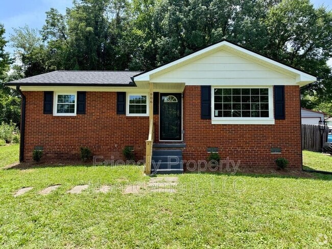 Building Photo - 906 Beaumont Ave Rental