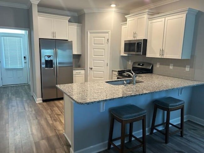 Photo - Wonderful Four Bedroom Home Located in the Ashcroft Community!