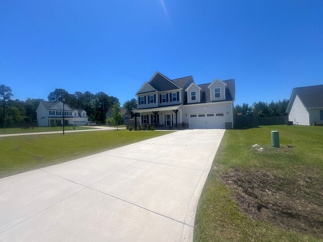 Photo - 303 Breezeway Dr