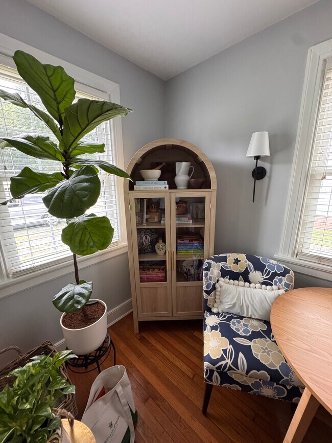 Photo - 111 Matoaka Ct Unit Apt A