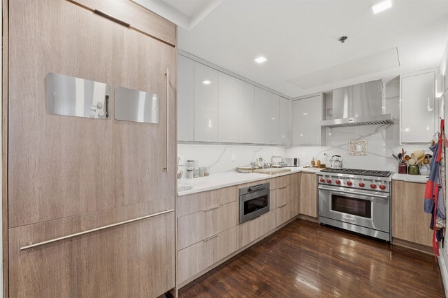 Photo - 347 Varick St Unit 116A
