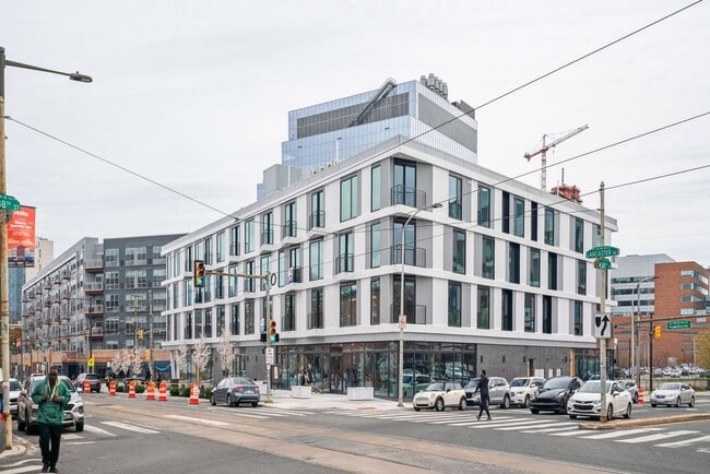 Building Photo - Stunning Studio Apartment in University City Unit 414