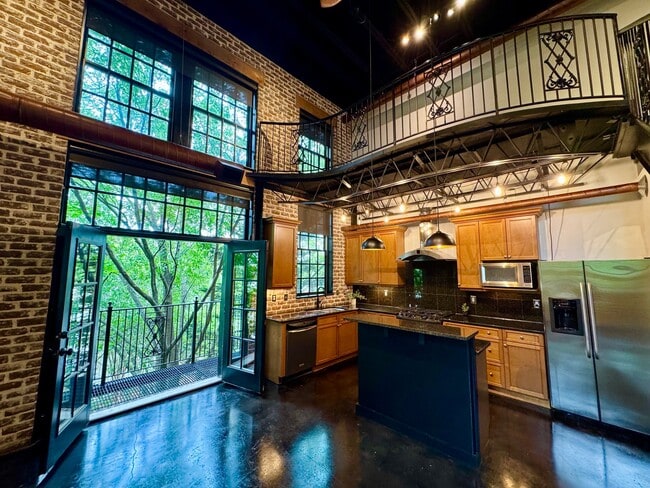 Photo - 5434 Peachtree Rd Unit 112