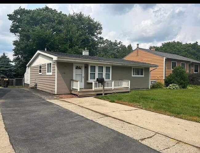 Photo - 326 Allanson Rd