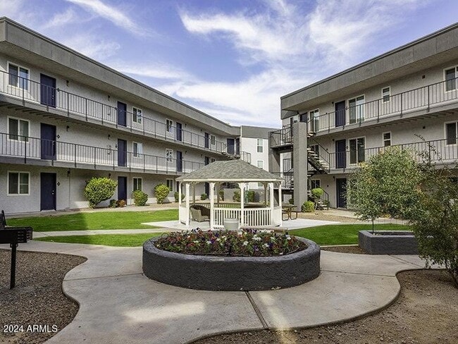 Building Photo - 1651 S Dobson Rd Rental