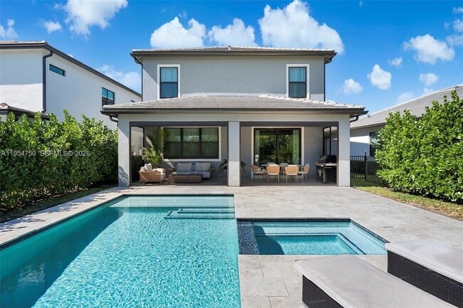 Photo - 4642 Pinehurst Trl W