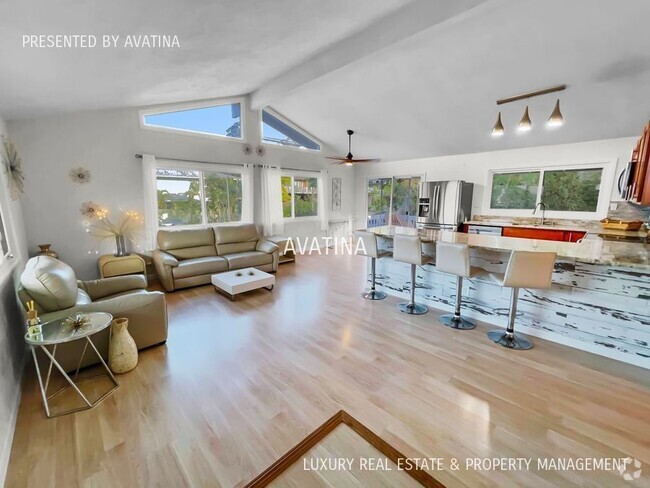 Building Photo - 1389 Nanialii St Rental