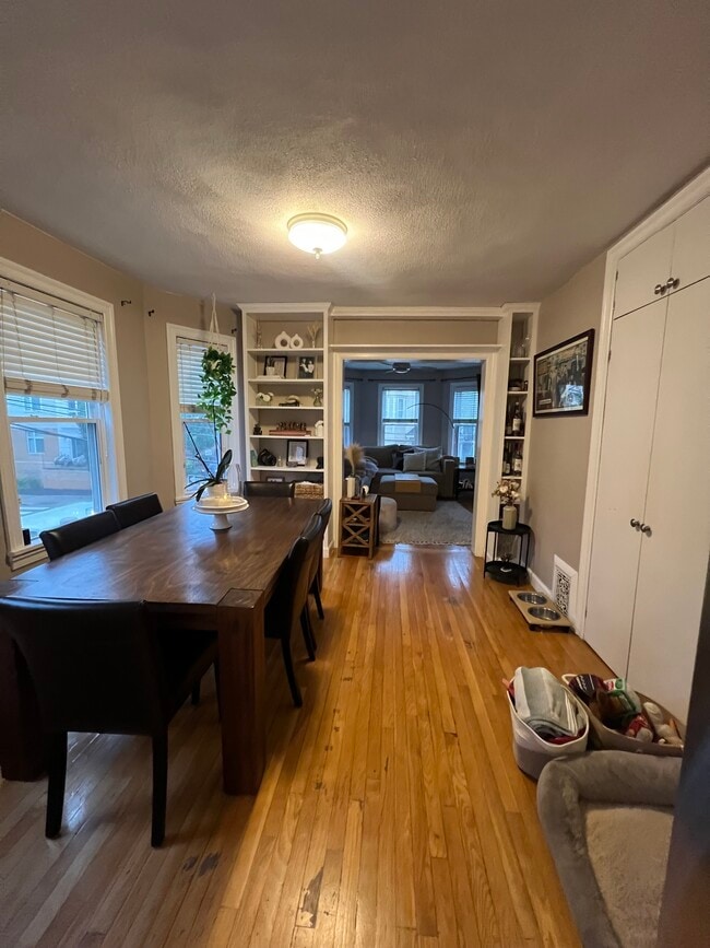 Building Photo - 59 Allston St Unit 2 Rental