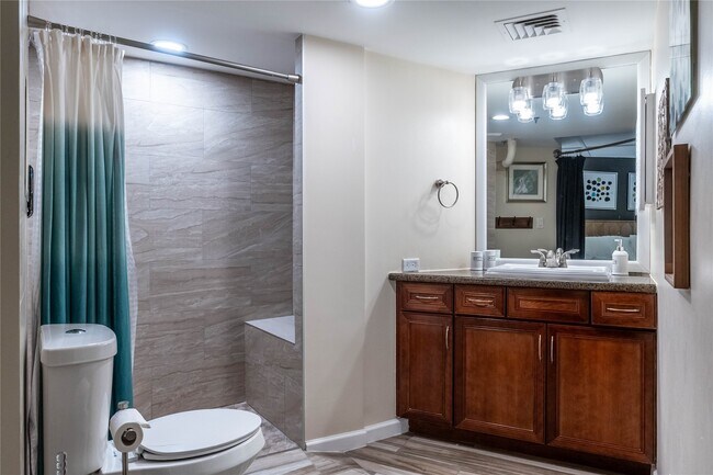 3525 Sage Rd Unit 913
