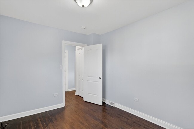 Photo - 13812 Kanawha Ave