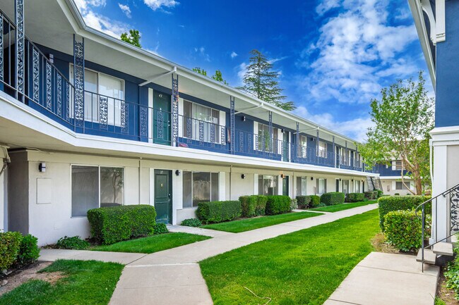 Stratford Villas Apartments