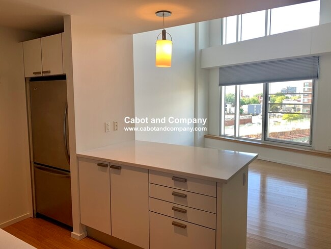 Building Photo - 1 Earhart St Unit 7024 Rental
