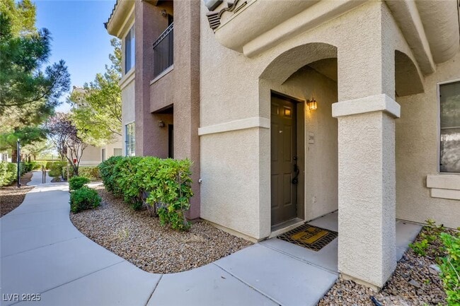 Building Photo - 9050 W Warm Springs Rd Unit 2098