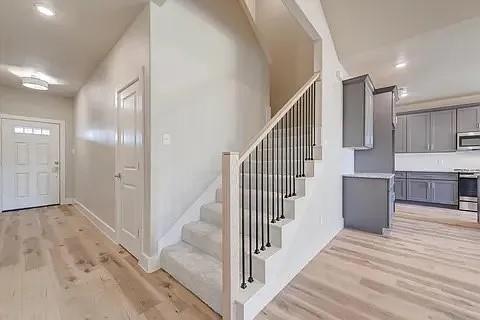 Photo - 102 Hackberry Ln