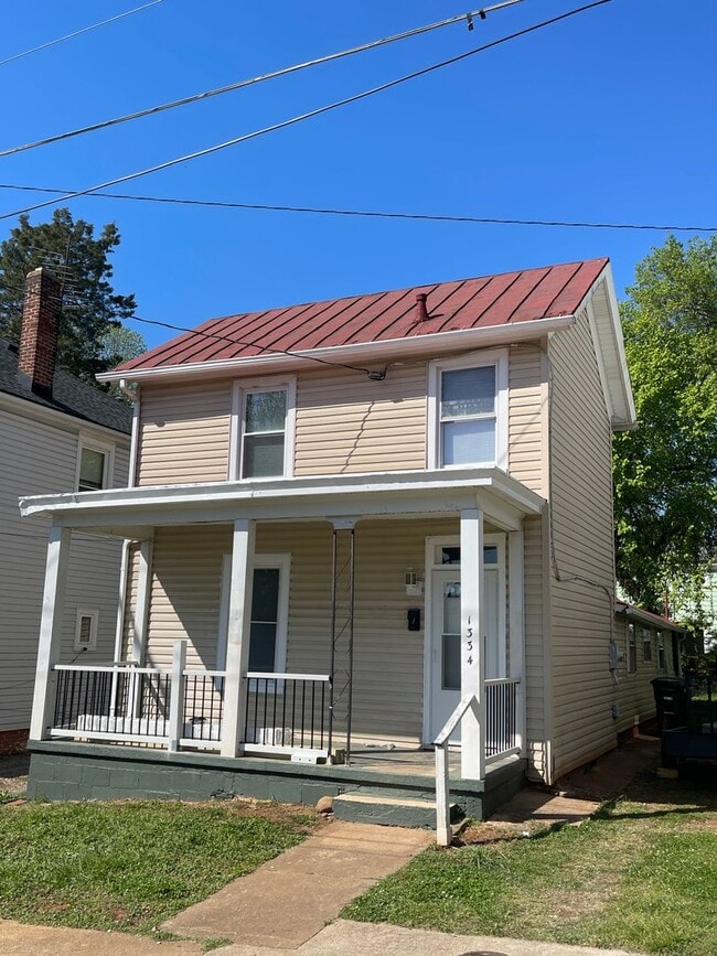 Building Photo - Single Family 3 Bedroom Rental