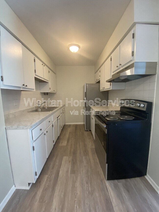 Photo - 218 Charleston Blvd Apartment Unit 2