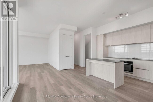 Photo - 3 Steckley House Ln