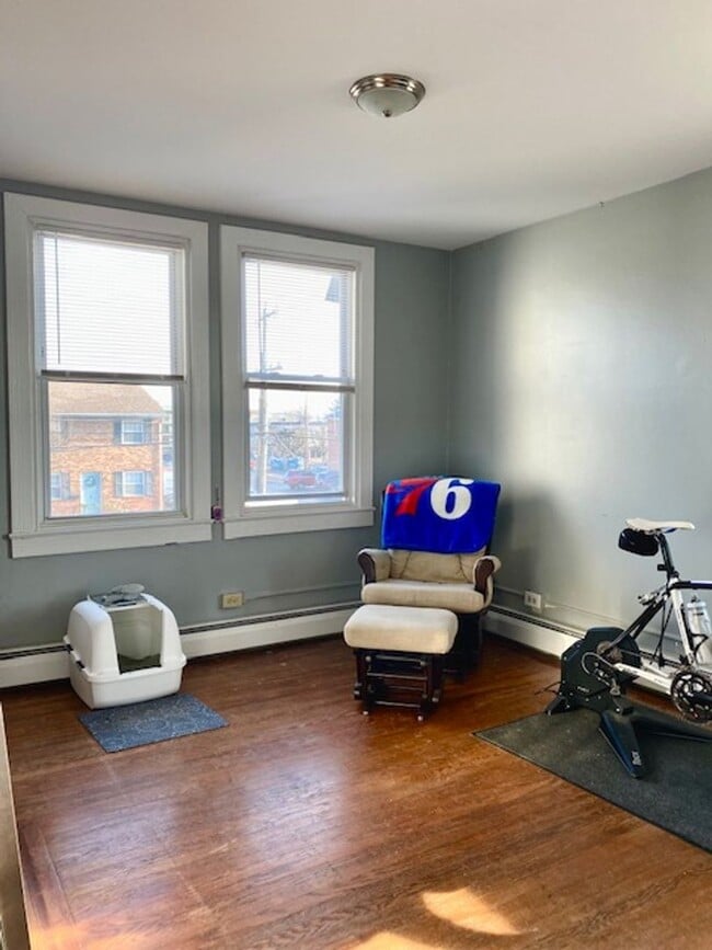 Photo - Victorians Unit 116-2