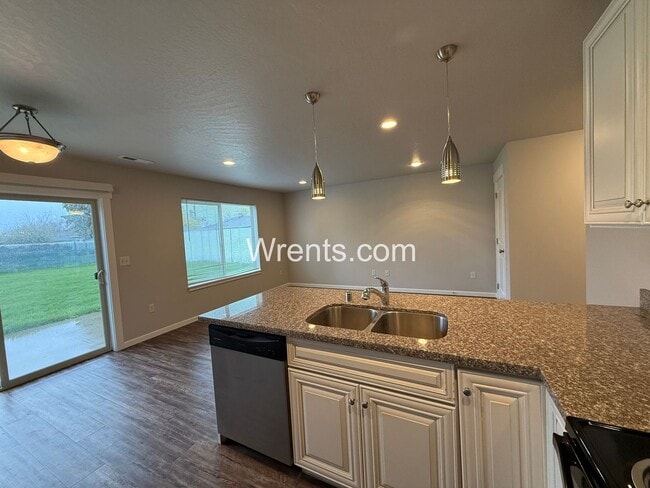 Photo - 10317-10319 Maxwell Ln Unit 10317 Maxwell Lane
