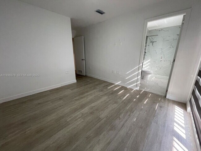 Photo - 25869 SW 139th Ct