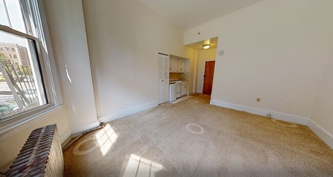 Photo - 1243 Beacon St