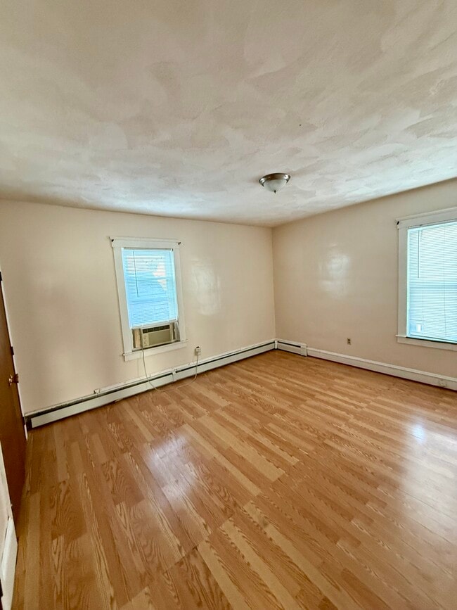 Photo - 508 Bowen St Unit 2