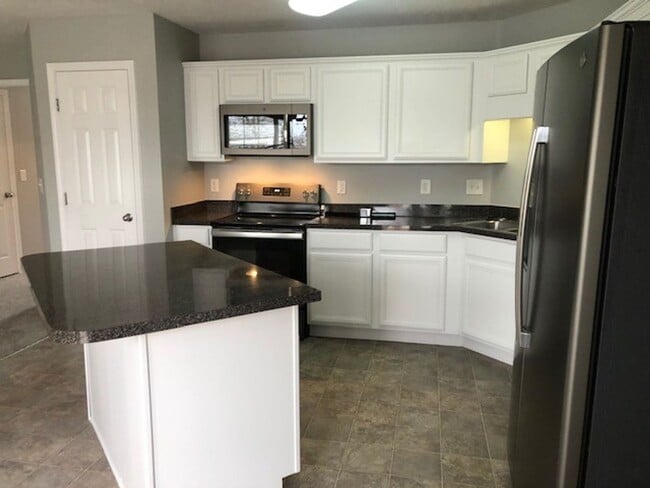 Photo - 105 Antler Ridge Cir