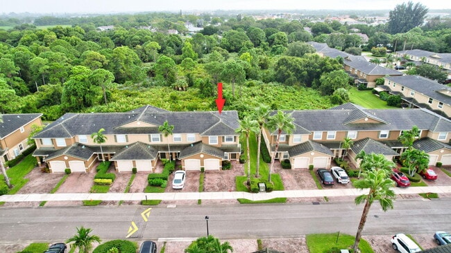 Building Photo - 2988 SE Lexington Lakes Dr