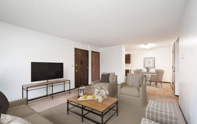 Colony Court Apartments