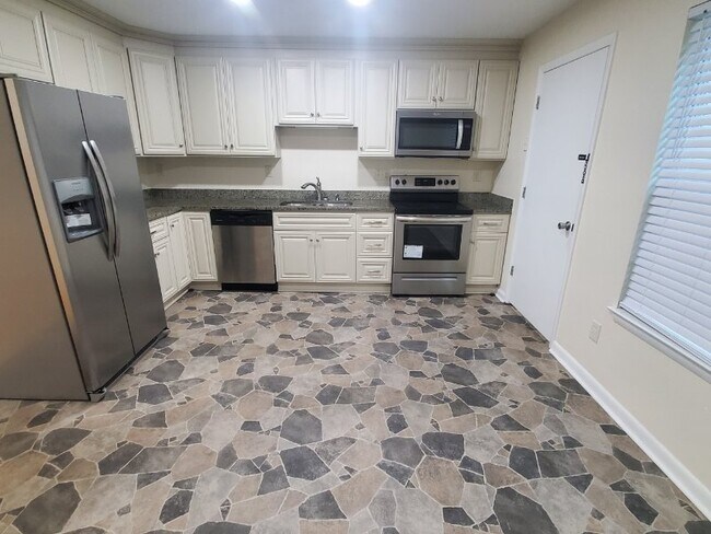 Photo - 233 Beechwood Ave