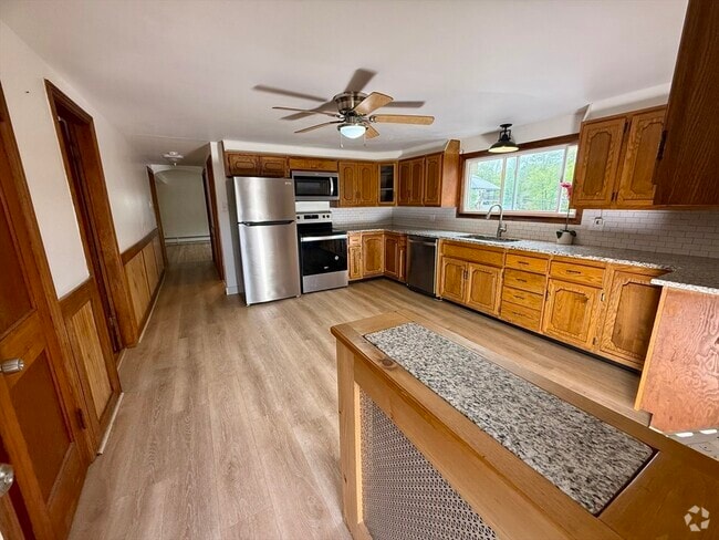 Building Photo - 21 Langlois Ave Unit 1 Rental