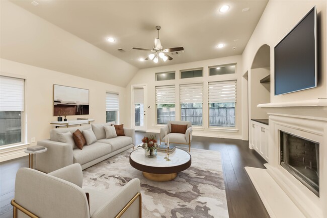 Building Photo - 21825 Enchanted Rock Dr N Rental