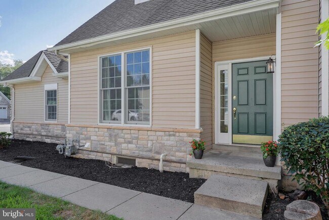 Photo - 11 Wedgewood Ct