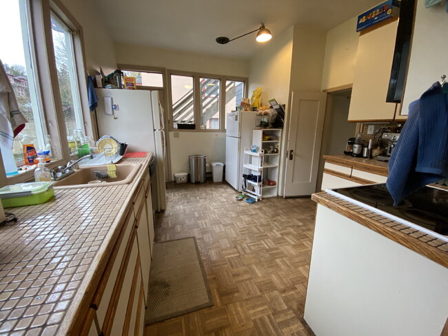 Photo - 825 N Garden St