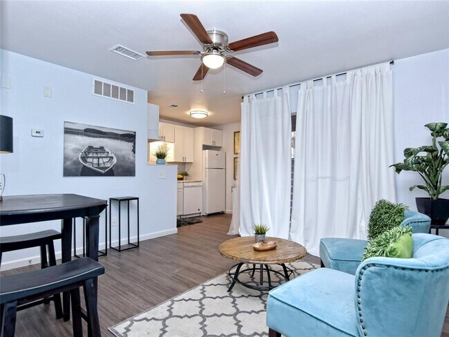 Photo - 1840 Burton Dr Unidad 109