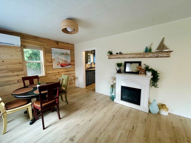 Photo - 1021 W Mill Ave