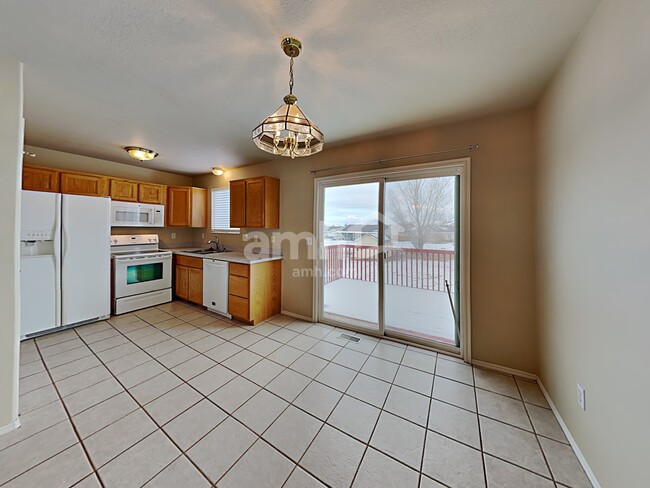 Photo - 4086 W 5400 S