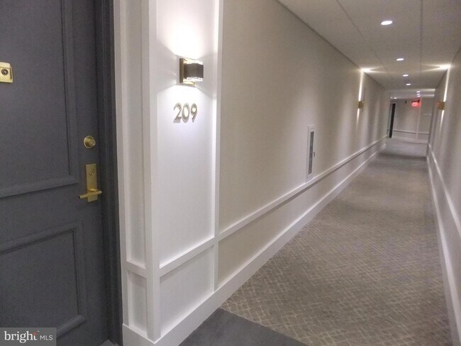Photo - 1637 Oakwood Dr Unit S209