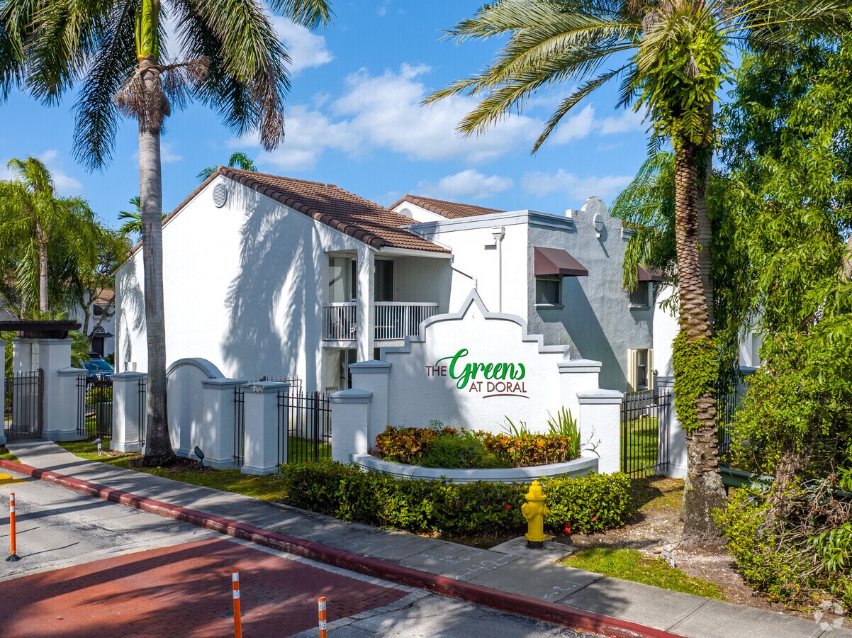 4630 NW 97th Ct Miami, FL 33178 - The Greens At Doral Apartments